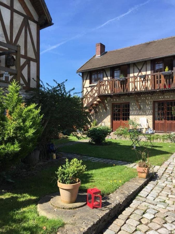 Au Fil De L'Eau & Gite "Le Jardin Du Moulin" Fourges 外观 照片
