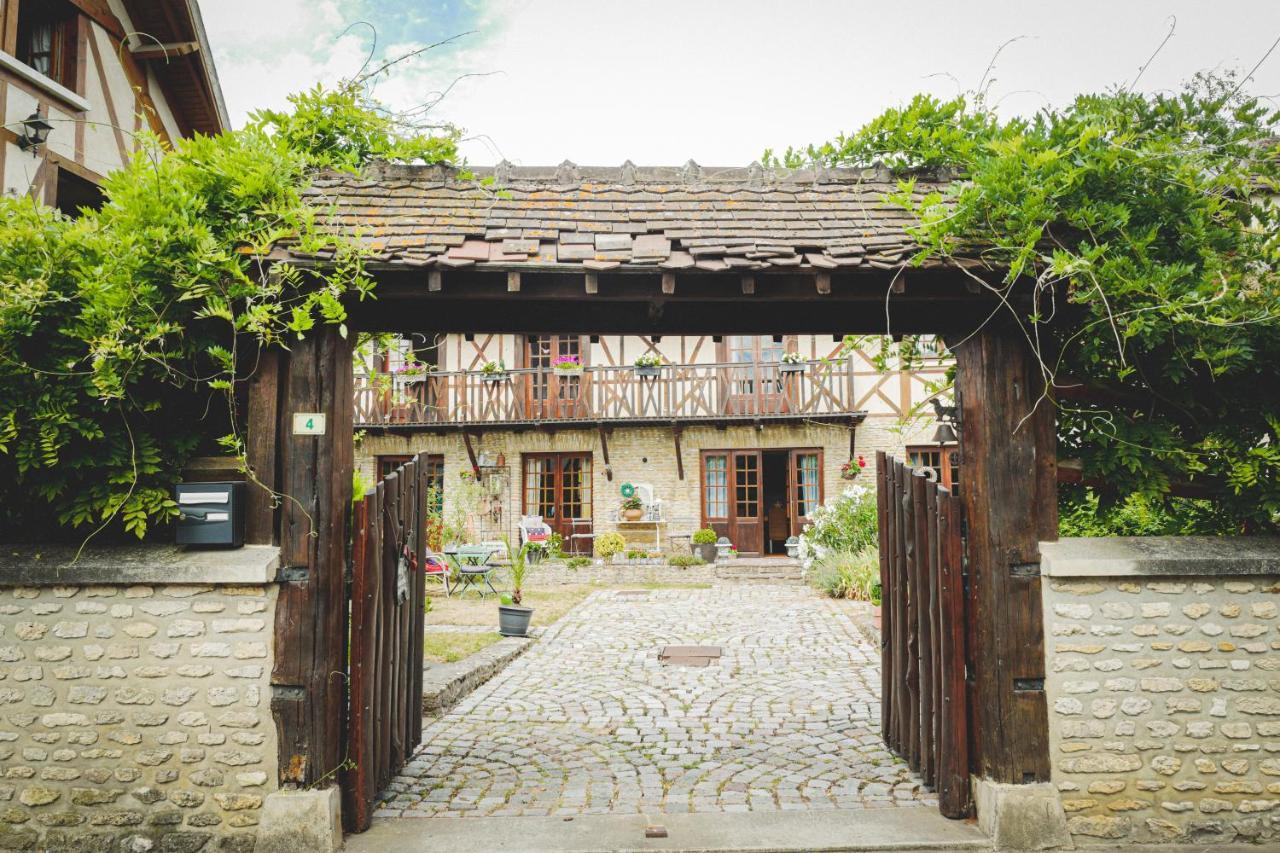 Au Fil De L'Eau & Gite "Le Jardin Du Moulin" Fourges 外观 照片